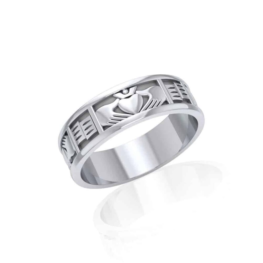 Ladies Irish Claddagh Ring