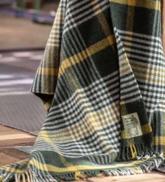 Throws & Blankets