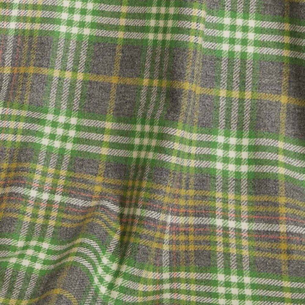 Irish Hawthorn Plaid Throw Blanket