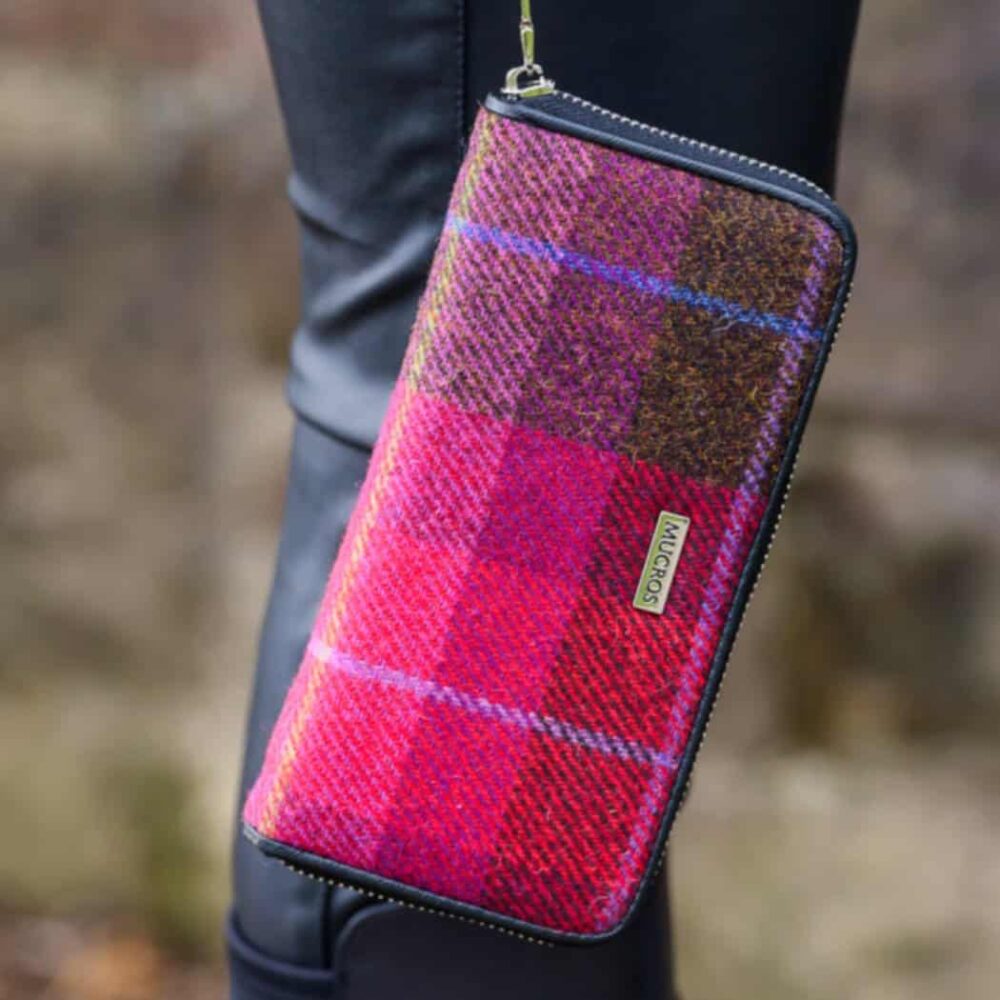 Ladies' Irish Tweed Wallet - Red Plaid