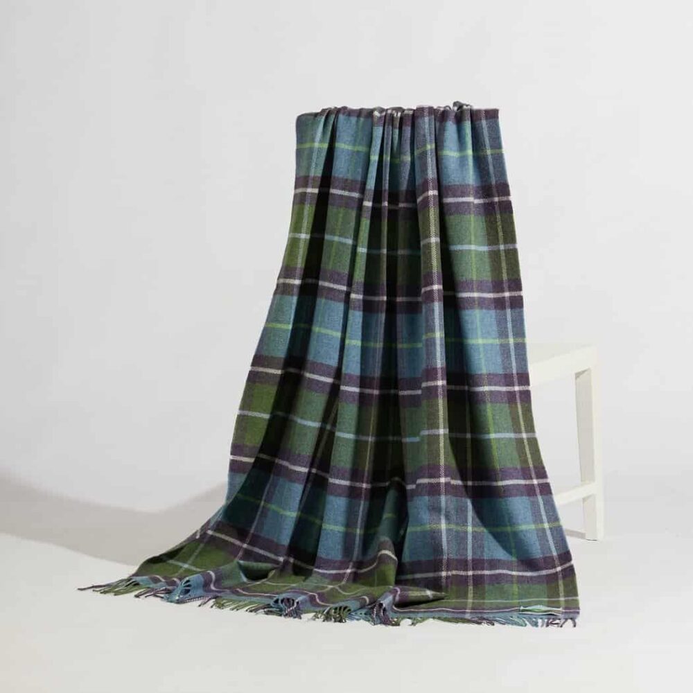 Connemara Plaid Comfort Throw