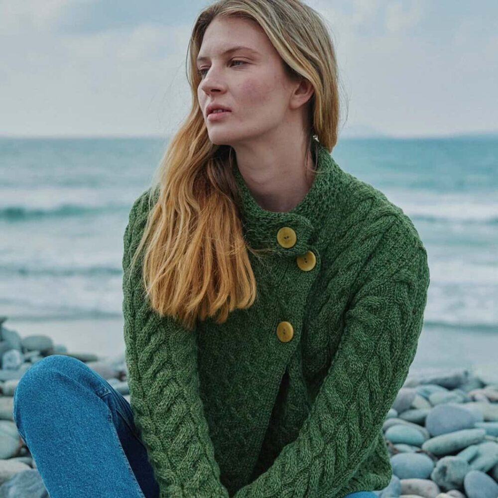 Three Button Sweater For Women - Meadow Green
