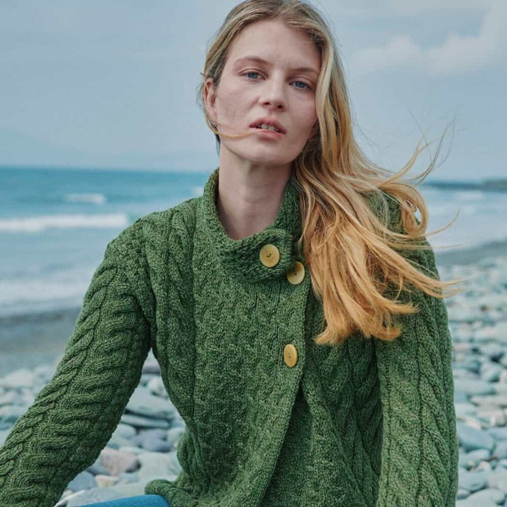 Three Button Sweater For Women - Meadow Green