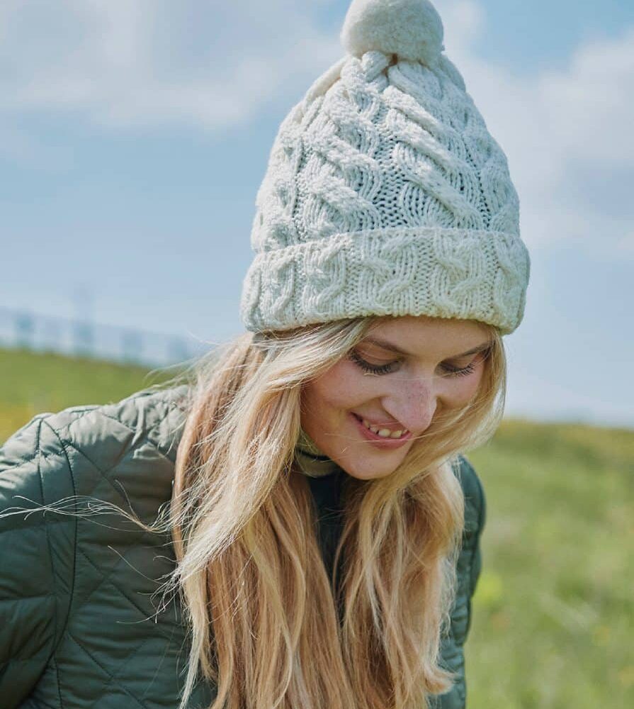 Super Soft Merino Wool Hat with Pom-Pom - Natural