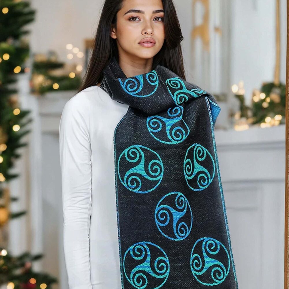 Triskele Scarf - Newgrange design.