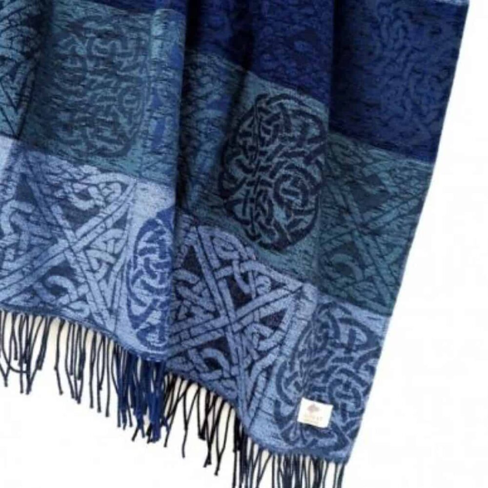 Ladies' Celtic Knot Wrap - Blue