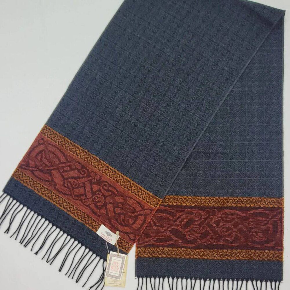 Irish Scarf With Fringe Tassels - Gray