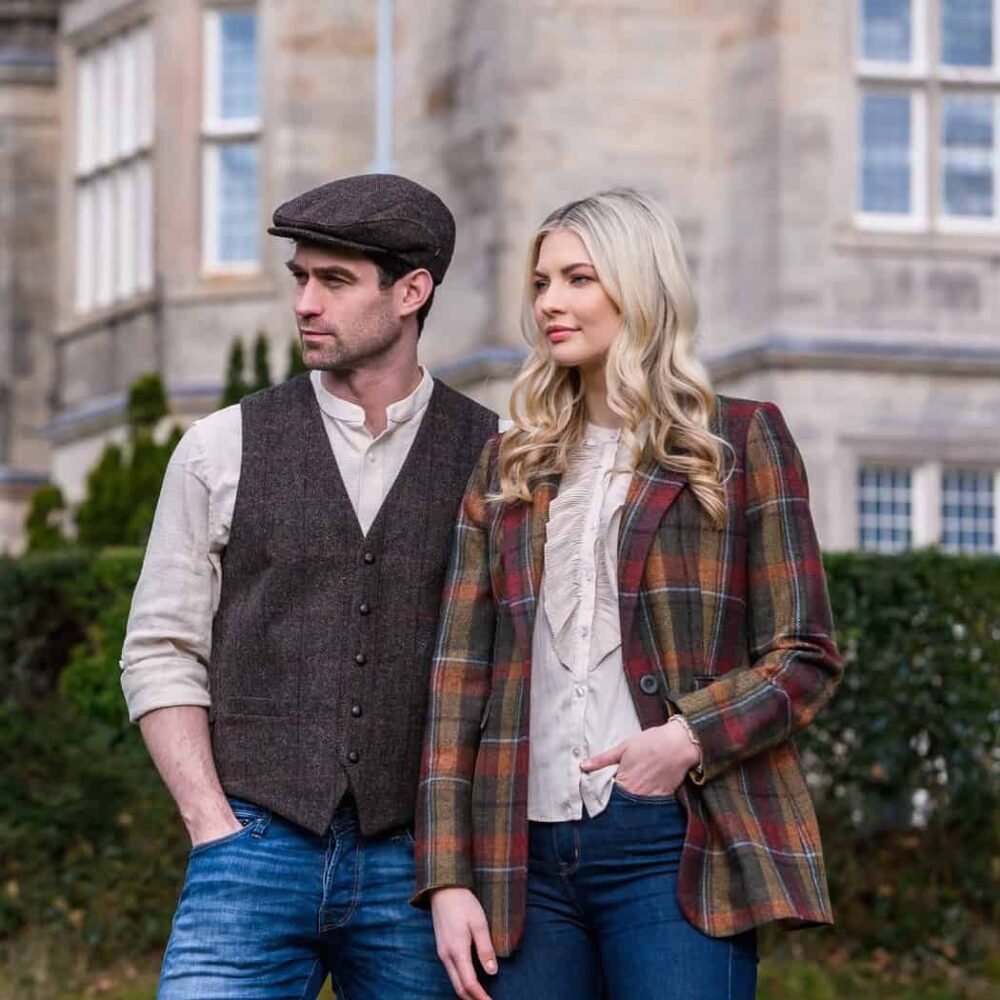 Irish Tweed Vest For Men With Flat Cap - Dark Brown